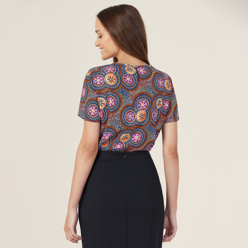 NNT Uniforms Bush Tucker Indigenous Art Print Blouse (CATUSV)